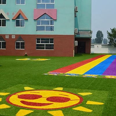 পিই পিপি ব্যাকিং কৃত্রিম ঘাস লোগো রঙ প্যাটার্ন সিন্থেটিক গর্ত মিনি ফুটবল কার্পেট